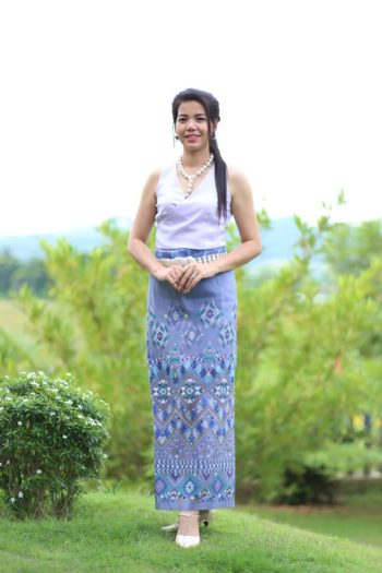 ผ้าซิ่นไหมแพรวา  ผลงานของคุณชอุ่ม ตินะโส