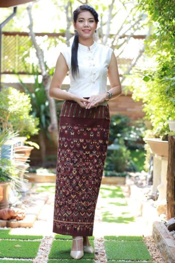 ผ้าซิ่นจกไหมลาว ไหมเส้นเล็ก งานละเอียดสวยงาม